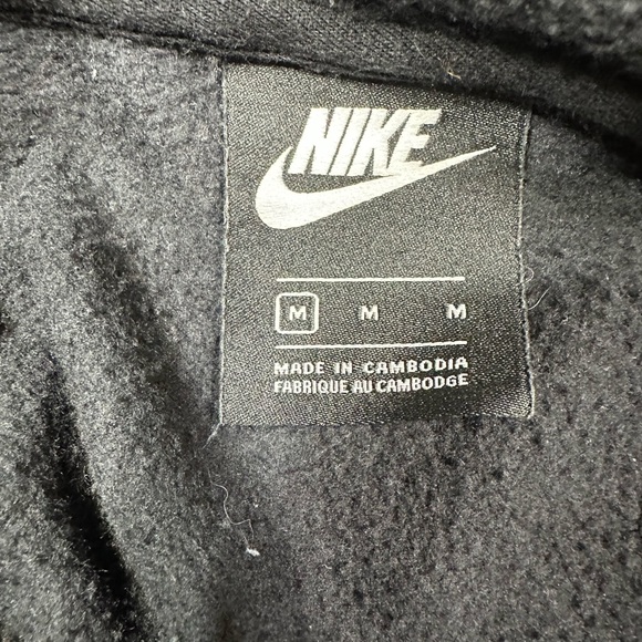 Nike sweatshirt - Picture 4 of 7